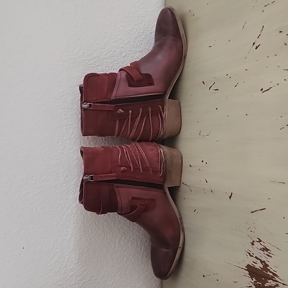 ROAN by Bed Stu Red booties  NWOT - Picture 5 of 7